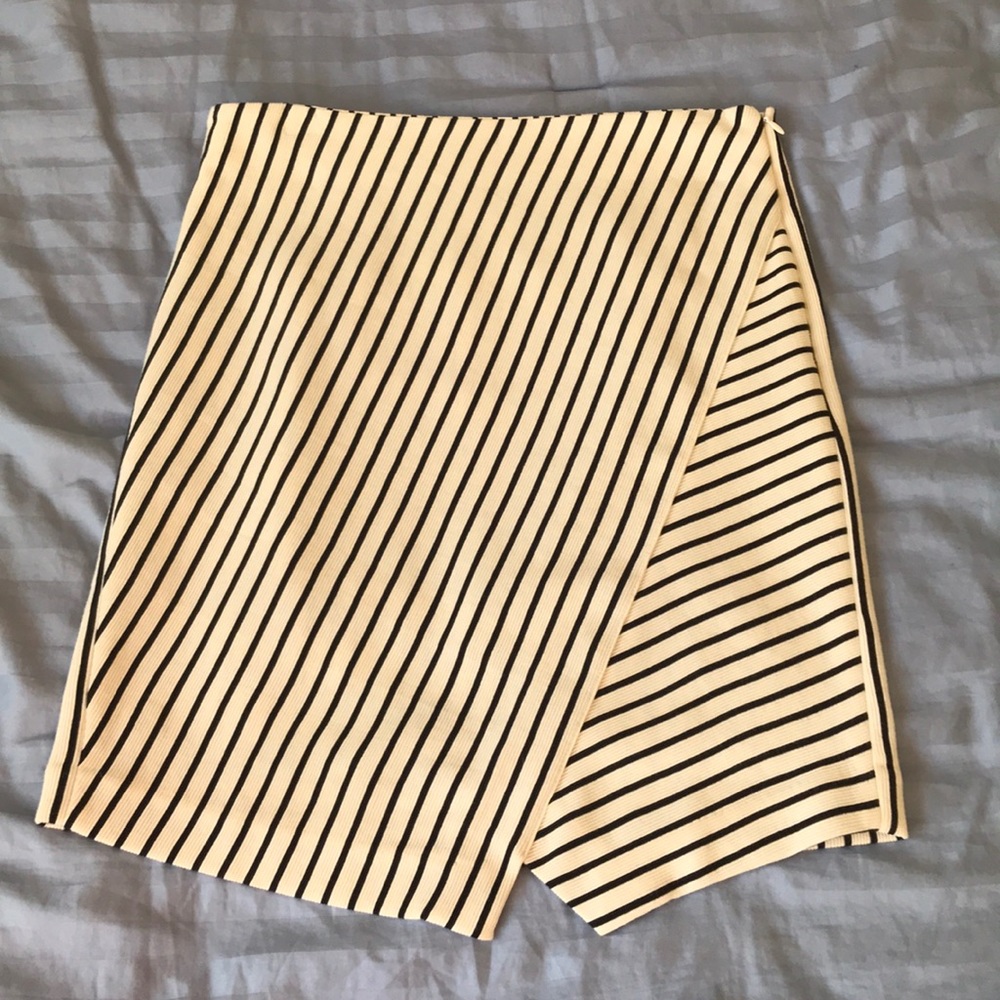 Black and cream pencil skirt